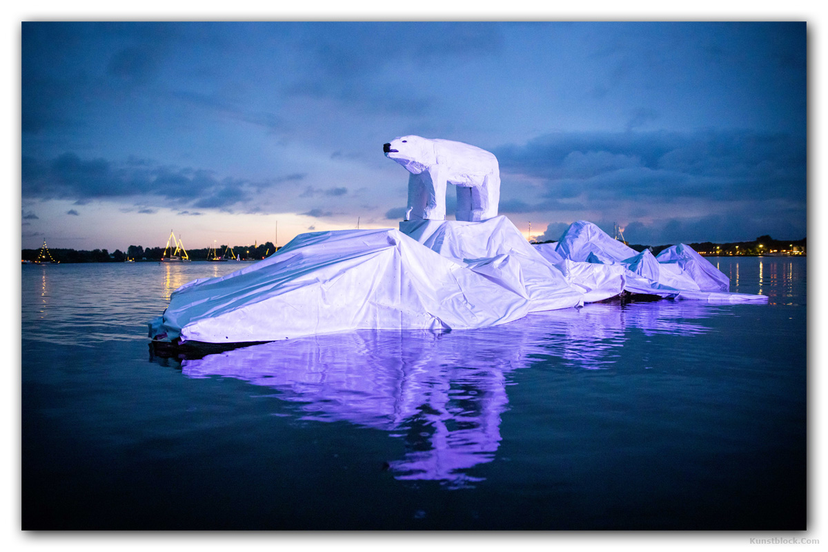 "Eisbär Auf Eisberg" Nørden - The Nordic Arts Festival • Kunstblock Com